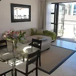 Hill House 2 Bedroom Apartment In De Waterkant